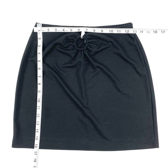 Black O Ring Cutout Mini Skirt - Picture 4 of 10